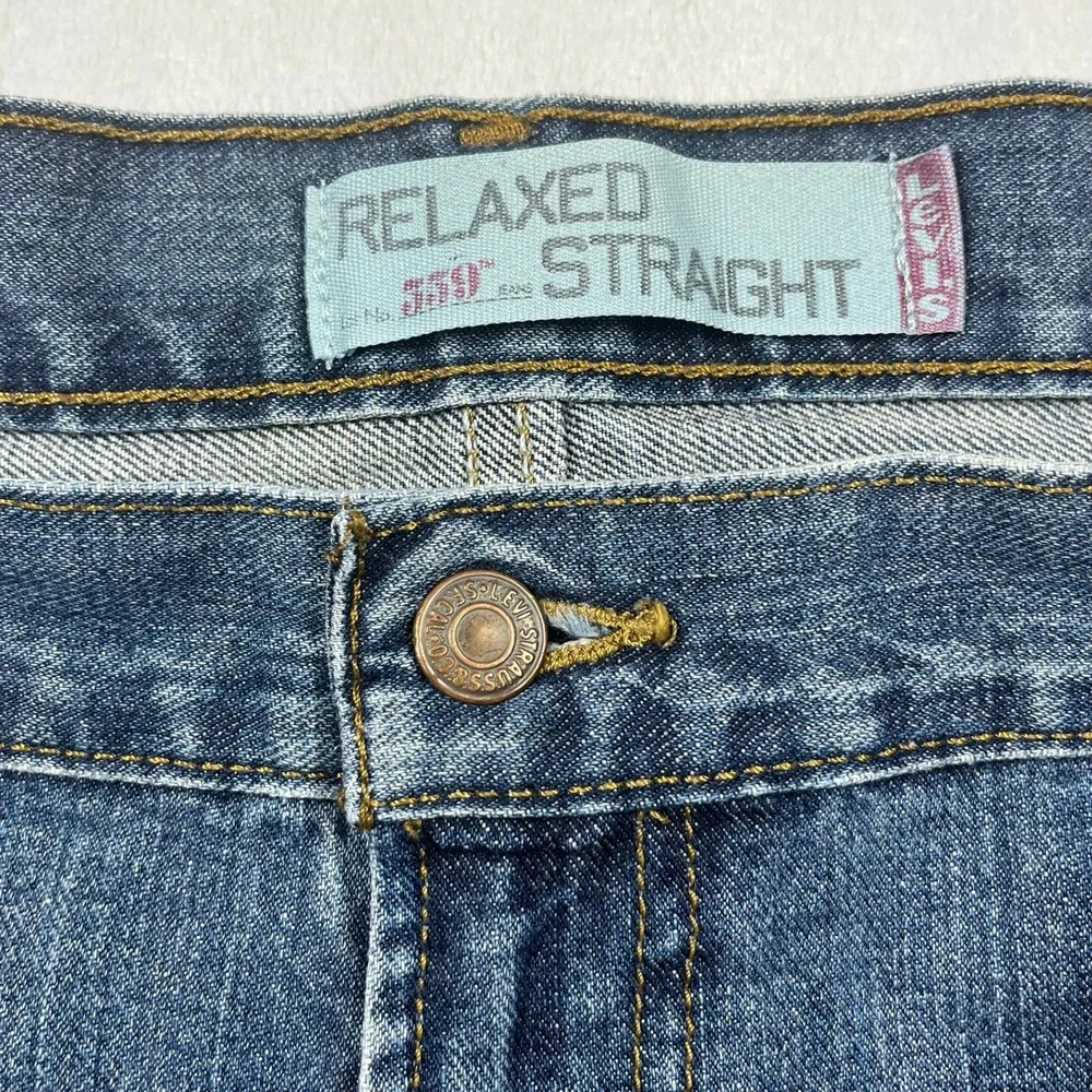 Levis slip into